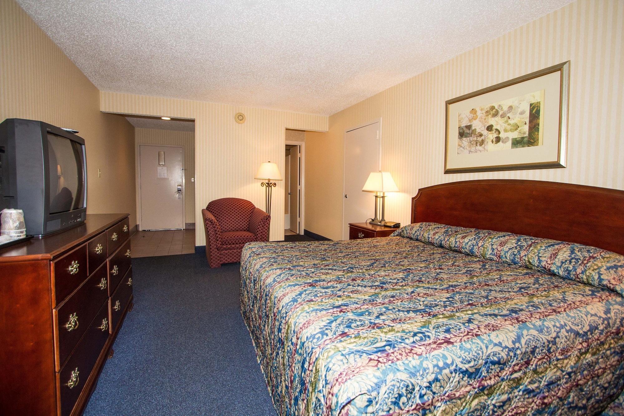 Red Roof Inn & Suites Newport News Dış mekan fotoğraf