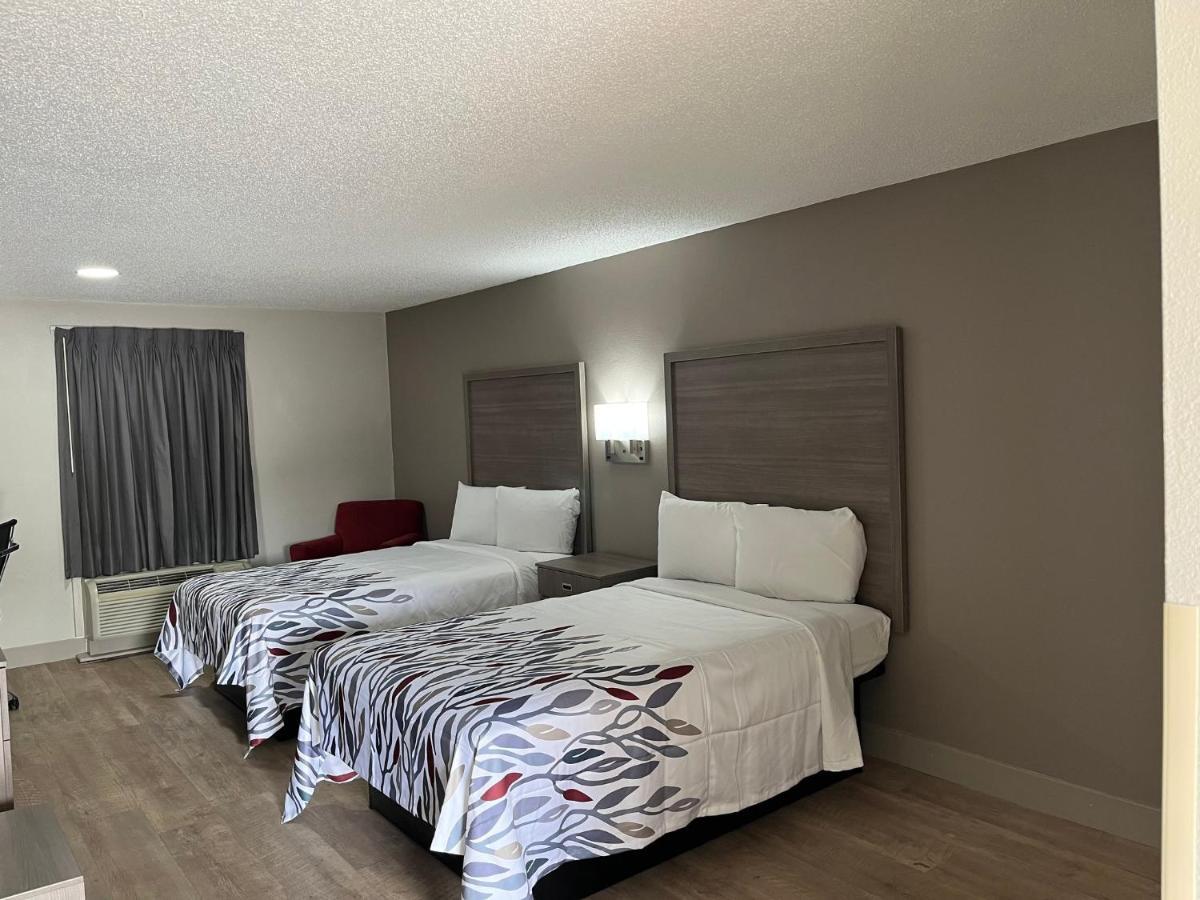 Red Roof Inn & Suites Newport News Dış mekan fotoğraf