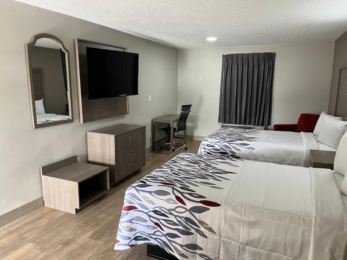 Red Roof Inn & Suites Newport News Dış mekan fotoğraf