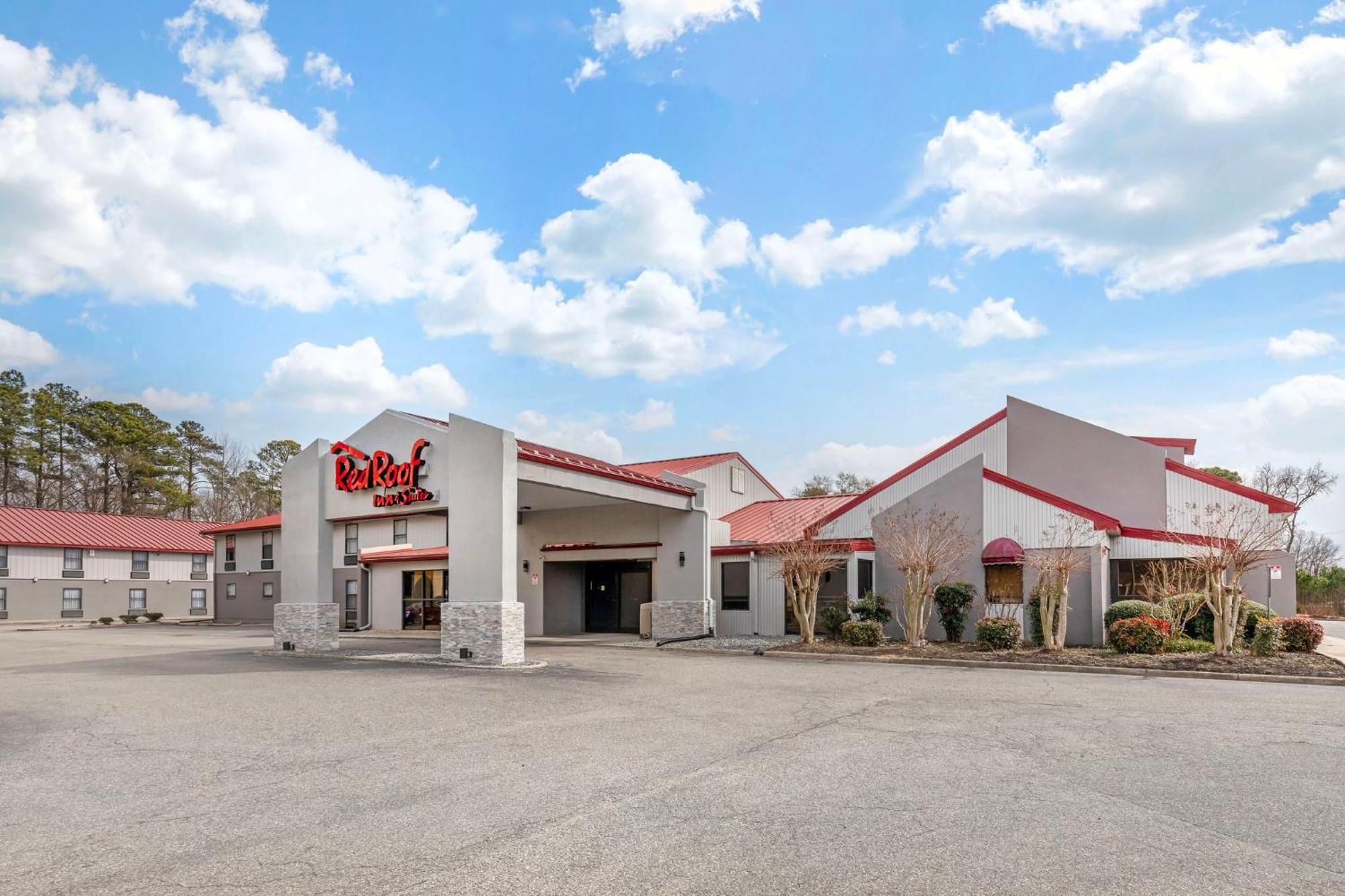 Red Roof Inn & Suites Newport News Dış mekan fotoğraf
