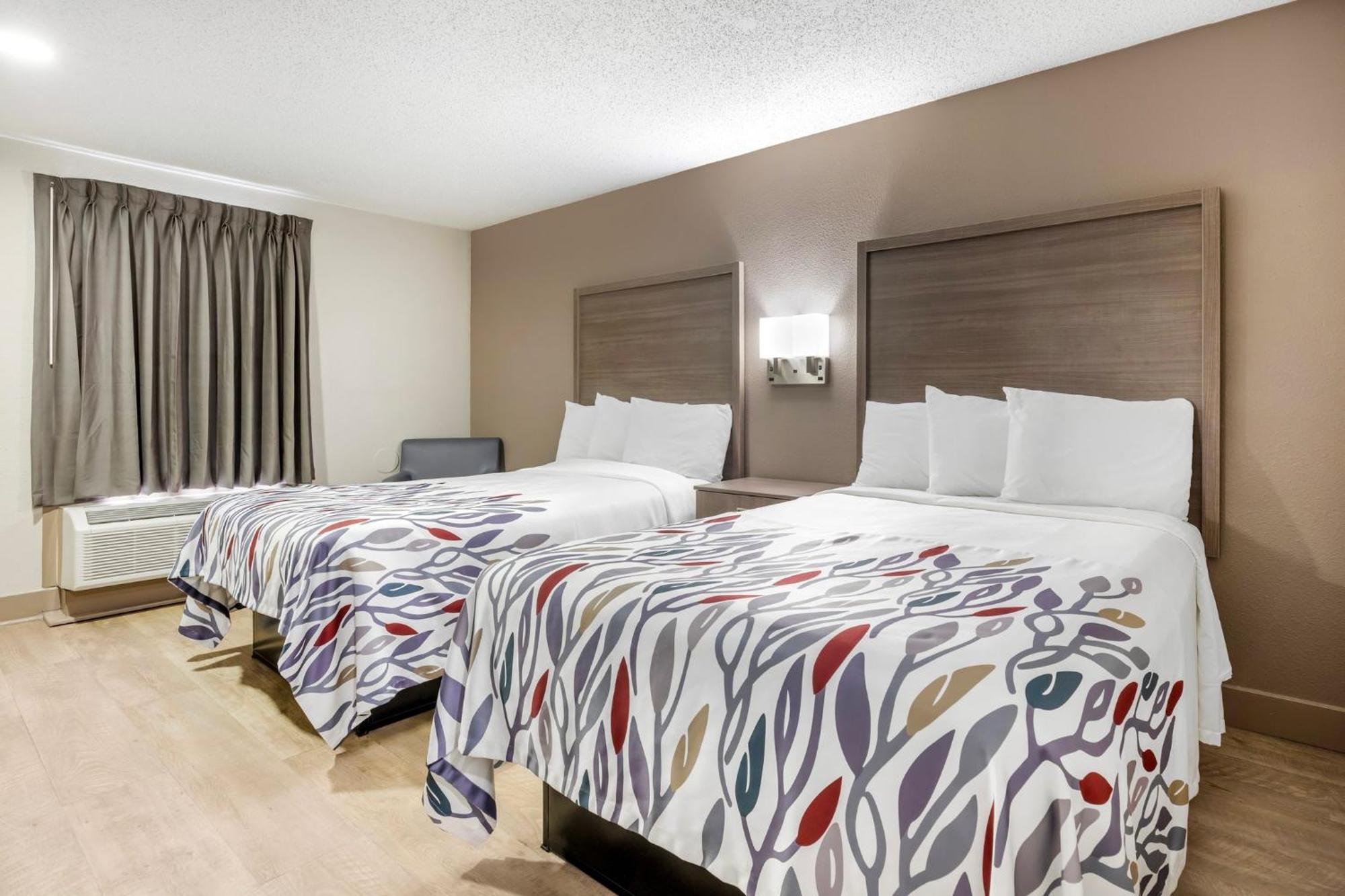 Red Roof Inn & Suites Newport News Dış mekan fotoğraf