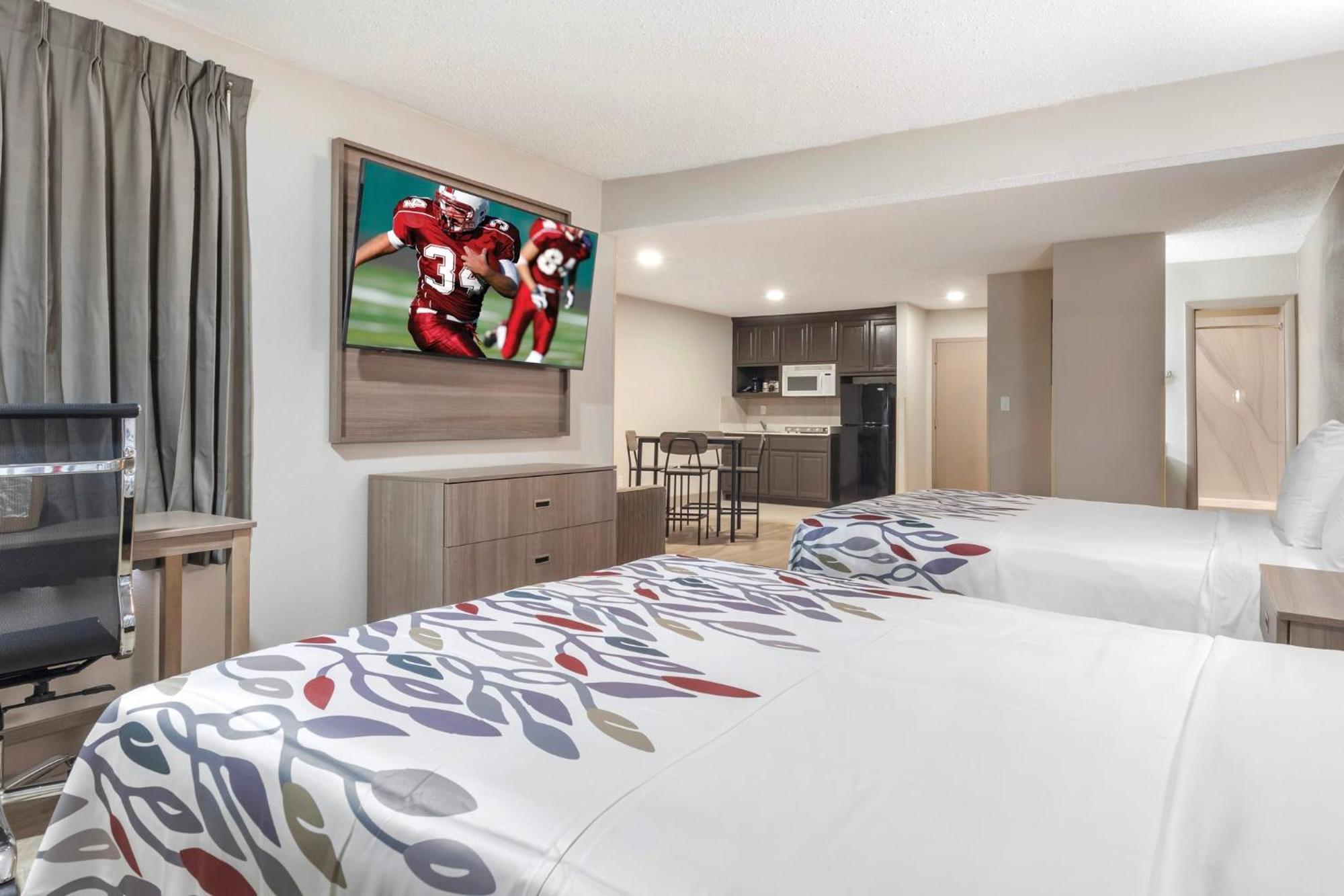 Red Roof Inn & Suites Newport News Dış mekan fotoğraf
